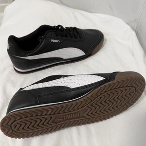Puma Black and White Men's Sneakers